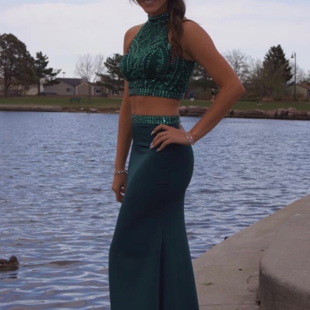 Only worn 1x Emerald green prom dress